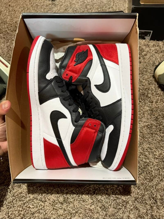 Jordan 1 Retro High Satin Black Toe (Women's) - Used/Worn