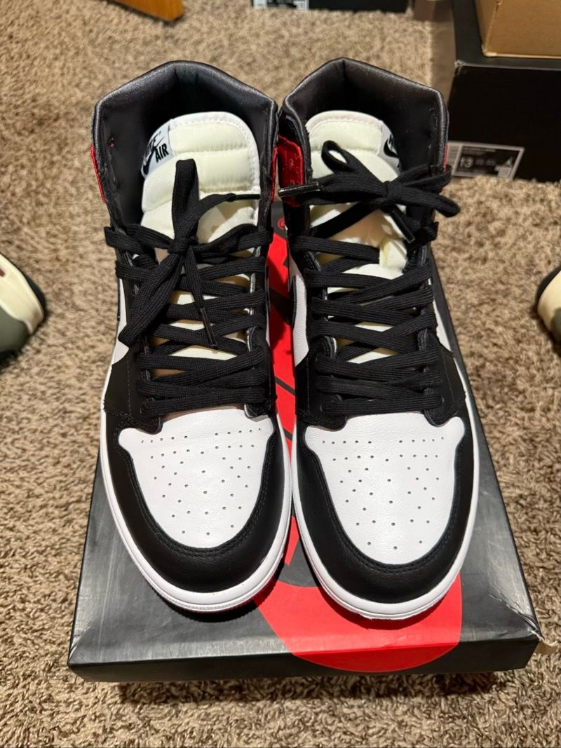 Jordan 1 Retro High Satin Black Toe (Women's) - Used/Worn